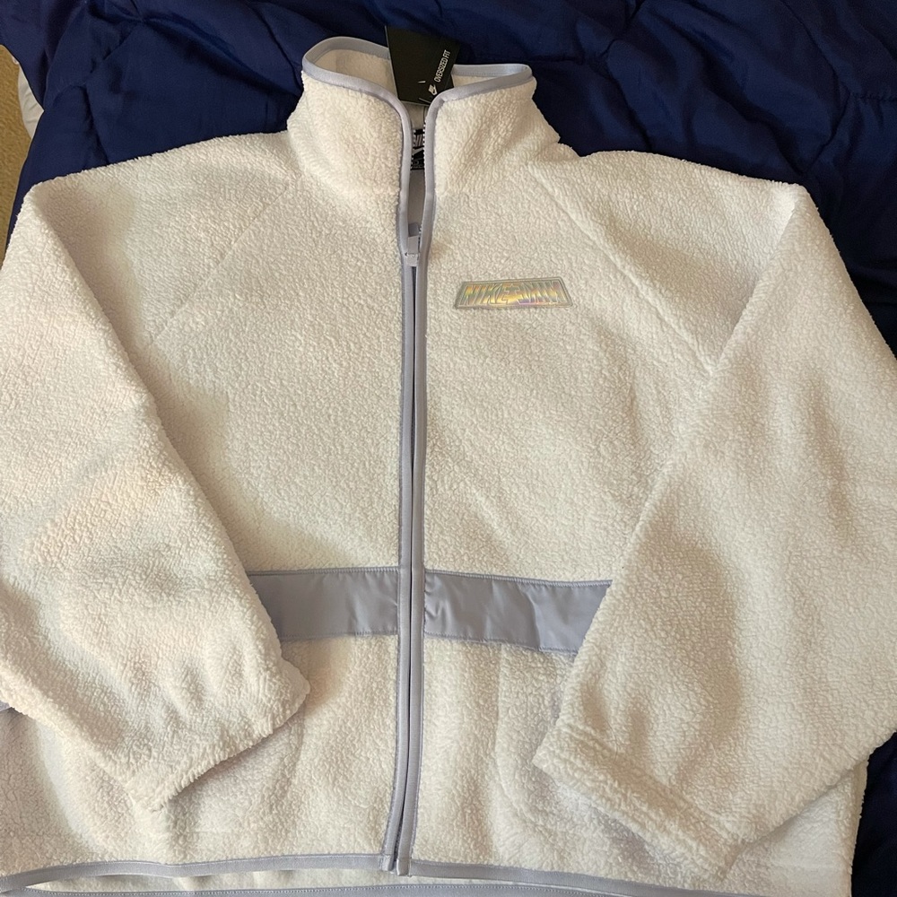 ‼️NWT‼️Nike Wmns Sherpa Jacket White/Light Blue
